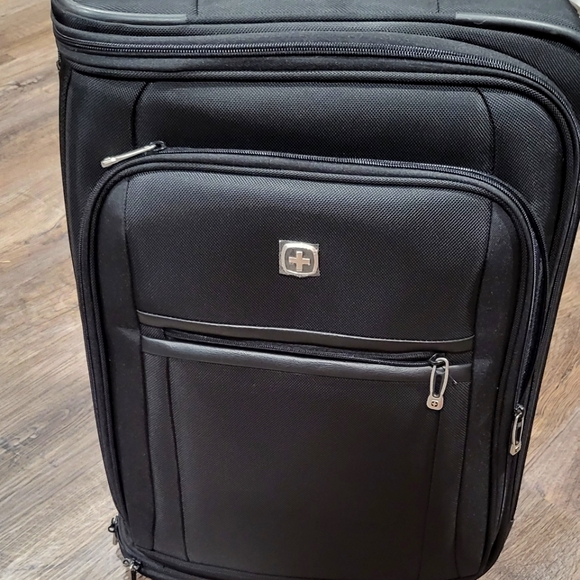 swiss army Bags Swiss Army Carry On Luggage Poshmark
